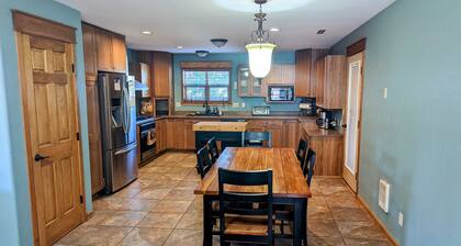 Beautiful 2,000 sq. ft. home in town in Gunnison, Colorado!