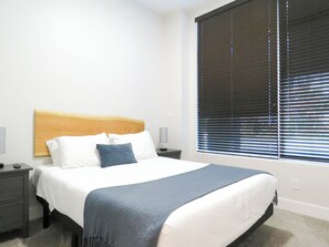 3 bedrooms, desk, iron/ironing board, WiFi