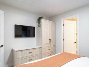 3 slaapkamers, een bureau, een strijkplank/strijkijzer, gratis wifi