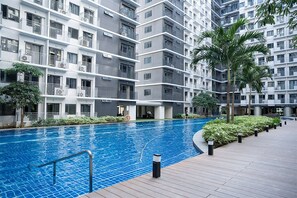 Utendørsbasseng og et oppvarmet basseng