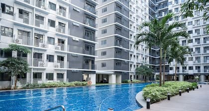1 BR Fully Furnished Condo across MOA with Pool and Parking - Shore 3 Unit 1146