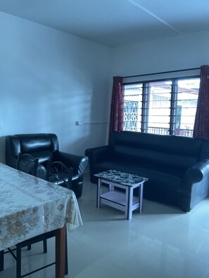 Basic Apartment, 2 Bedrooms | Living area