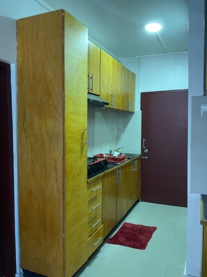 Basic Apartment, 2 Bedrooms | Private kitchen