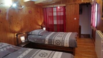 2 bedrooms, bed sheets
