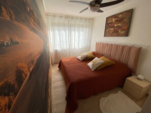 3 Schlafzimmer, Schreibtisch, Bügeleisen/Bügelbrett, kostenloses WLAN