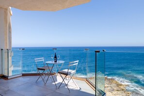 Exterior - Superb Seafront Family Apartment (Sliema)