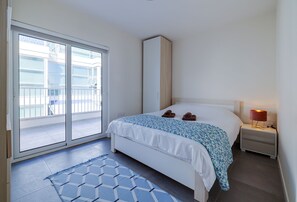 Apartment (3 Bedrooms) | 3 bedrooms, WiFi, bed sheets - Stunning 3BR Apartment With Marina Views (Ta' Xbiex)