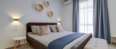 2 bedrooms, WiFi, bed sheets