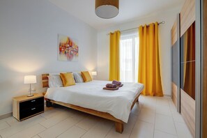 Apartment (2 Bedrooms) | 2 bedrooms, bed sheets