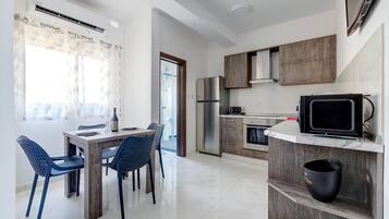 Lò vi sóng, lò nướng, dụng cụ pha espresso, lò nướng bánh mì