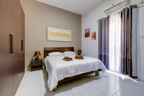 1 habitación y ropa de cama 