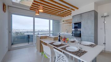 Microondas, horno, tostadora