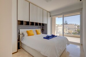 1 bedroom, WiFi, bed sheets - Cosy 1BR Apartment in Central St Julian's (Swieqi)