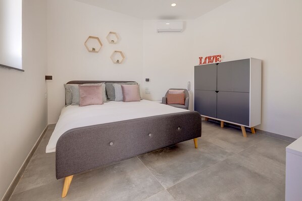 Apartment (1 Bedroom) | 1 bedroom, WiFi, bed sheets