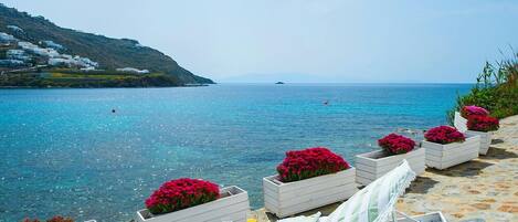 BLUE LUXURY HOUSE  SEA FRONT | Terrace/patio