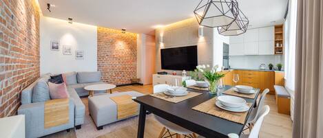 Apartment (16/5) | Living area | Flat-screen TV