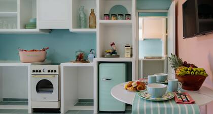 Ice cream suite up to 5 guests near central square !!!