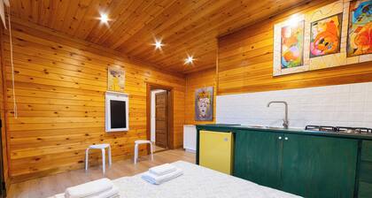 Villa Rosemary –Chalet Garden, wooden chalet with pool, near the Stagnone Lagoon
