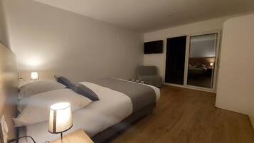 2 bedrooms, Internet, bed sheets