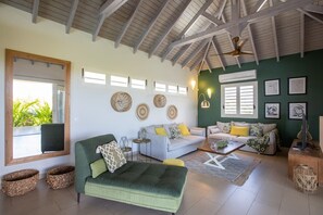 Télévision, chaîne hi-fi