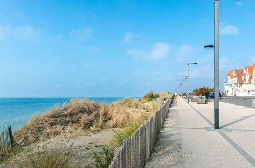 Appartement 3* face mer avec balcon, cuisine équipée, parking privé, proche club nautique