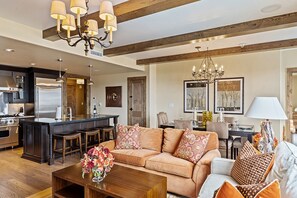 TV, fireplace - Edgemont 2302 Luxury On Mountain Condo With Ski-In/Ski-Out Access! (Steamboat Springs)