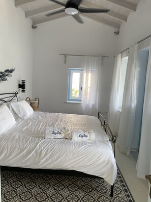 1 bedroom, travel cot, free WiFi, bed sheets