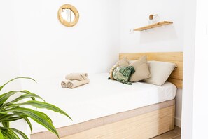 1 chambre, bureau, fer et planche à repasser, Wi-Fi gratuit