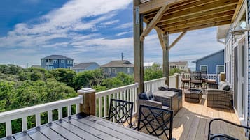 Maison, 5 chambres | Balcon