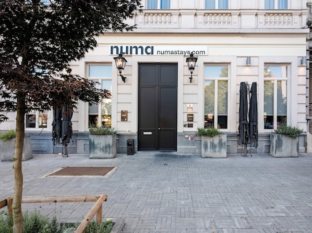 Fachada. Numa Brussels Lief