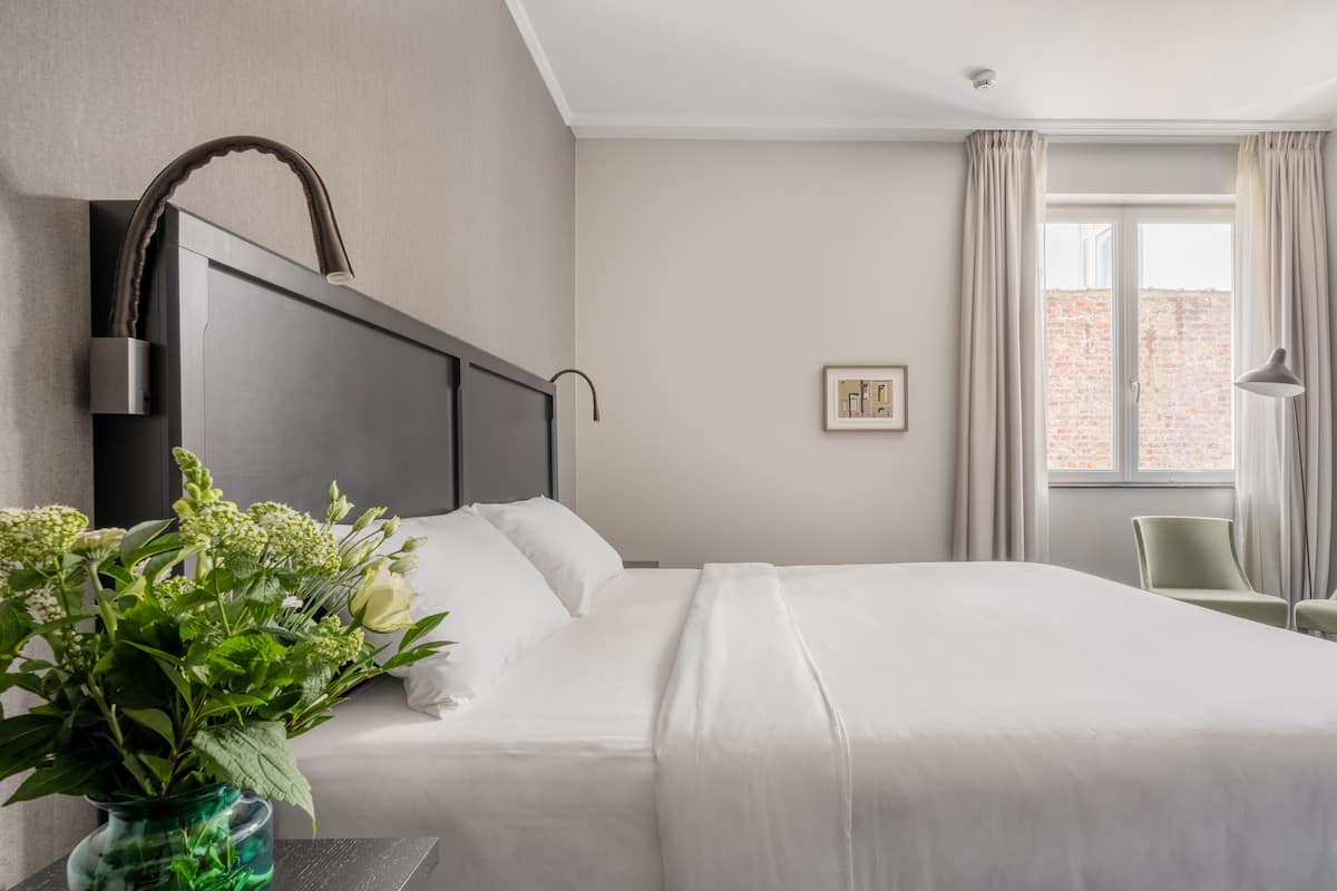 Medium Room | 1 bedroom, premium bedding, minibar, individually decorated