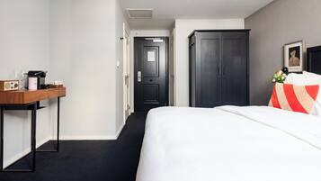 1 Schlafzimmer, hochwertige Bettwaren, Minibar, individuell dekoriert