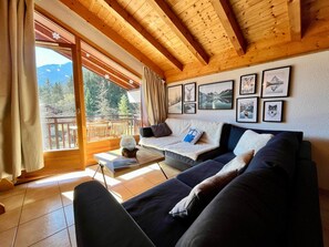 TV - Cozy apartment with balcony near the center (Samoëns)