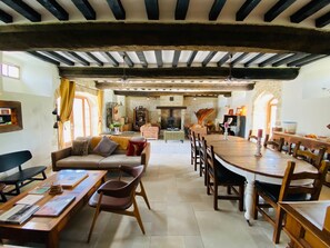 Interior - La Fière Bridge entire Guest House w/ Staff. (Sainte-Mère-Église)