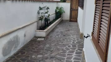 Enceinte de lâhĂ©bergement