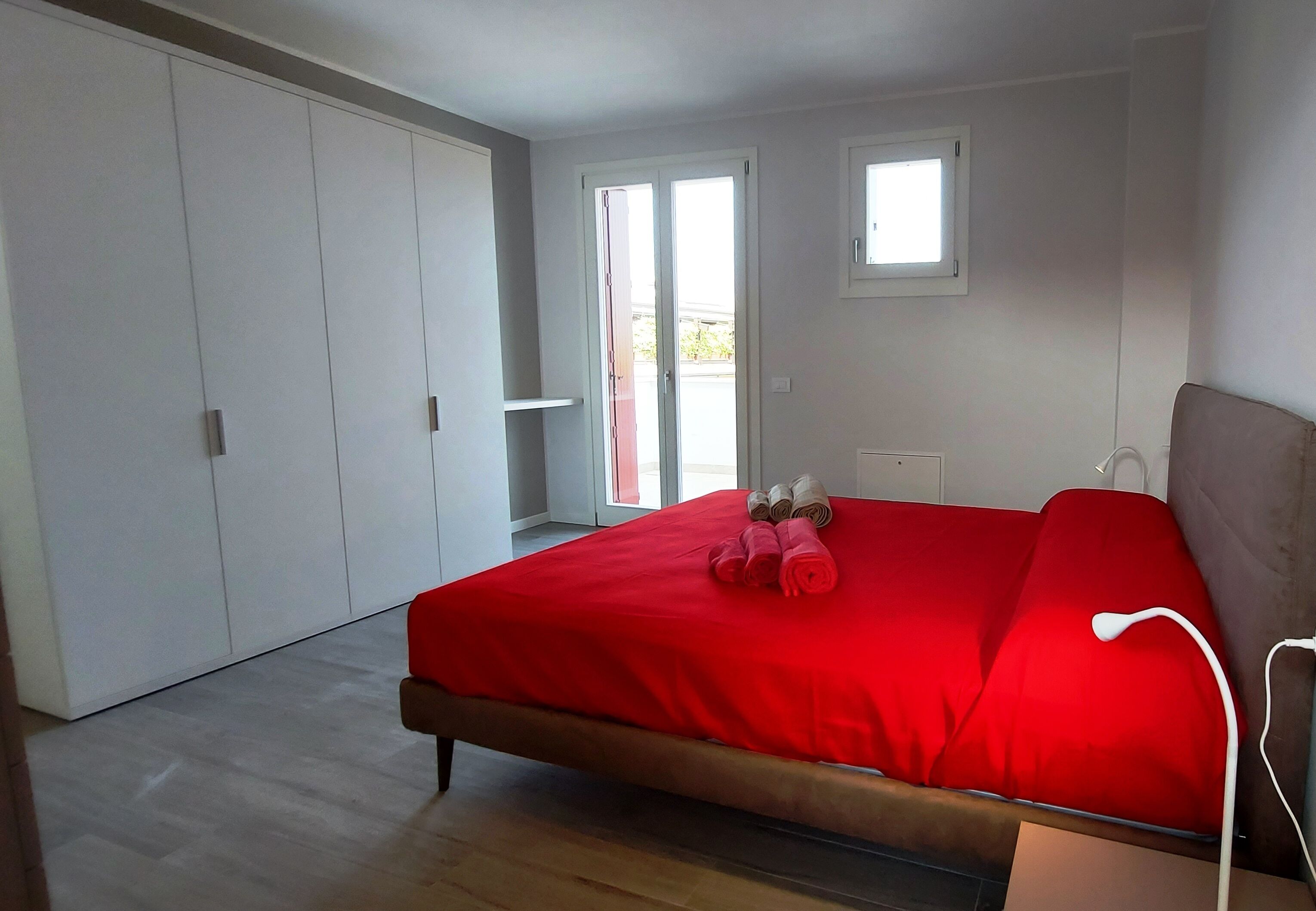 5 dormitorios, wifi gratis, ropa de cama y accesible en silla de ruedas