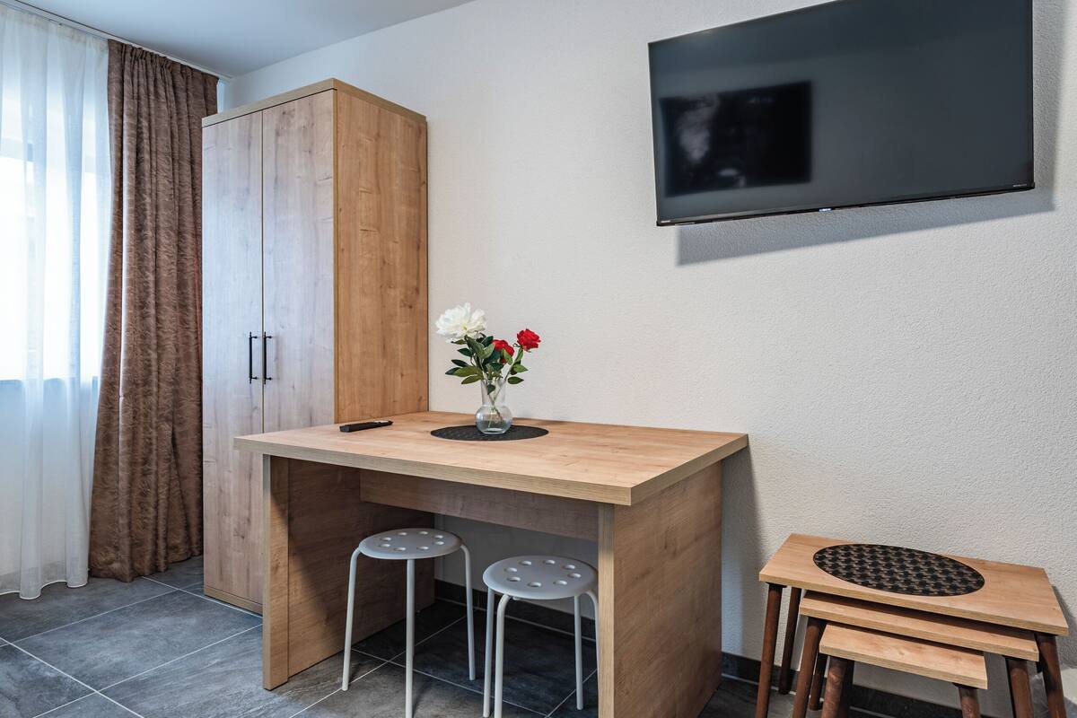 Comfort Triple Room | Individually furnished, desk, laptop workspace, free WiFi