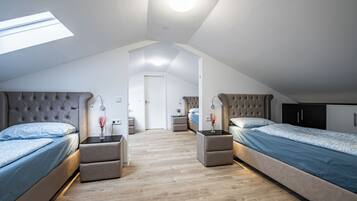 Individually furnished, desk, laptop workspace, free WiFi