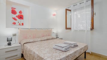 2 camere, ferro/asse da stiro, Wi-Fi gratuito, lenzuola