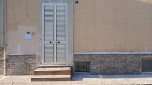 Exterior detail - Holiday Home 'Casa Giulia' with Garden & Wi-Fi (veglie)