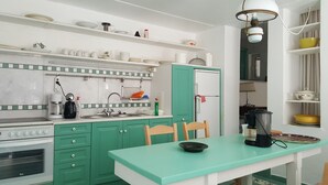 Apartment | Private kitchen - Impeccable Apartment in Platis Gialos, Greece (Sifnos)