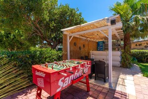 Property grounds - Holiday Home 'Villa Relax Due' with Shared Pool & Wi-Fi (Galatone)