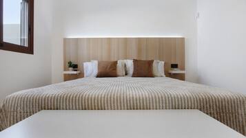 1 slaapkamer, een strijkplank/strijkijzer, gratis wifi, beddengoed