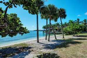 Apartment | 2 bedrooms - Longboat Key Cedars Beach House (Longboat Key)
