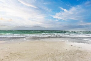 Apartment | 2 bedrooms - Longboat Key Cedars Beach House (Longboat Key)