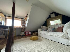 Cottage | 1 bedroom, iron/ironing board, free WiFi, bed sheets