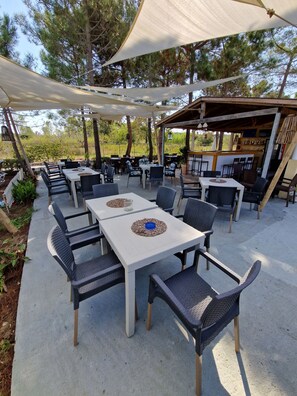 Outdoor dining - Alexandra Apartment 14 with Private Balcony & Wi-Fi (Lefkimmi)