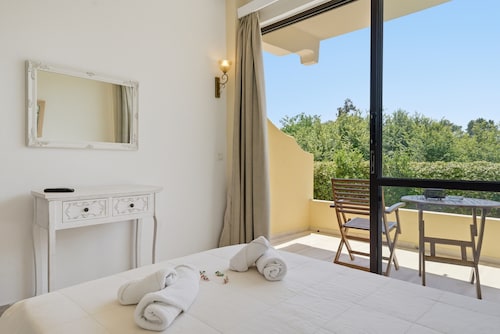 Studio 'Alexandra Studio 2' avec balcon privé et Wi-Fi