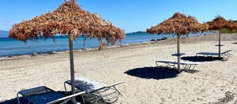 Alexandra Apartment 9 with Private Balcony & Wi-Fi