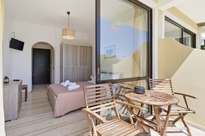 1 室のベッドルーム、WiFi (無料)、ベッドシーツ